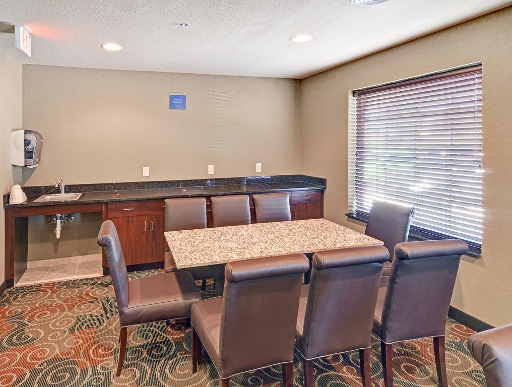 Cobblestone Inn & Suites - Big Lake Luaran gambar