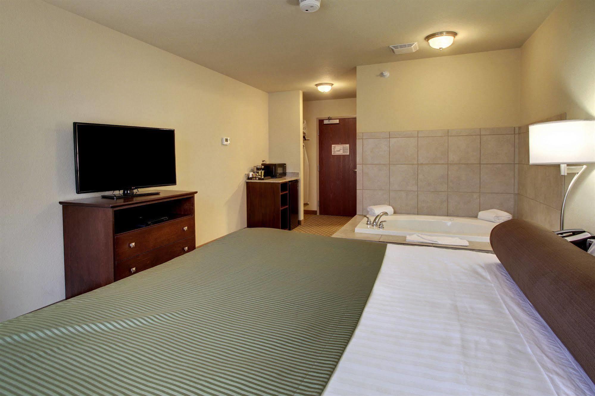 Cobblestone Inn & Suites - Big Lake Luaran gambar